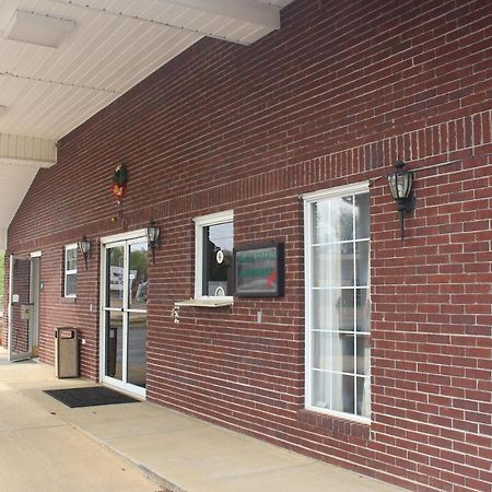 Deerfield Inn Adamsville Экстерьер фото