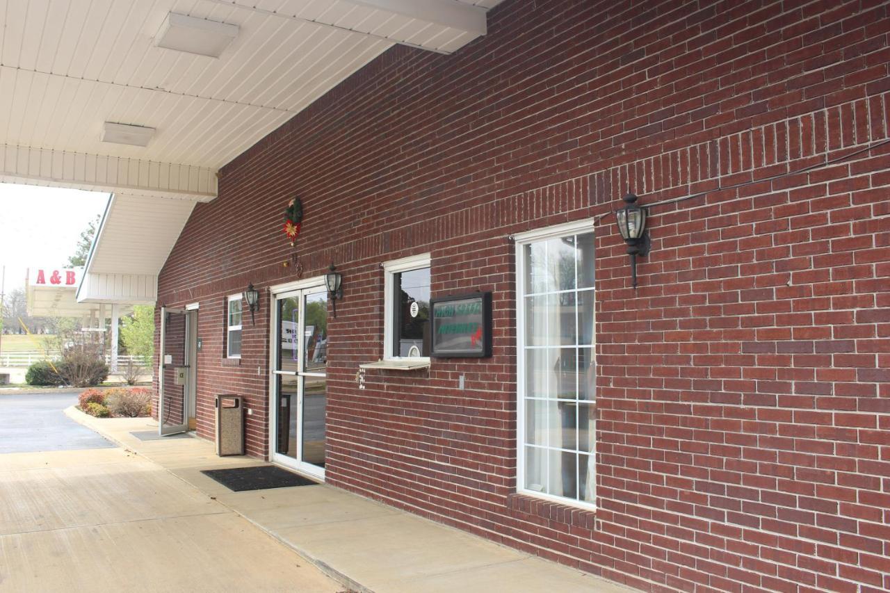 Deerfield Inn Adamsville Экстерьер фото