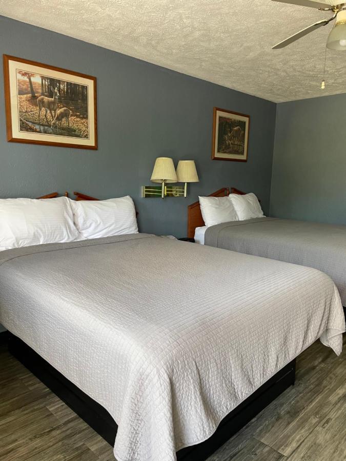 Deerfield Inn Adamsville Экстерьер фото