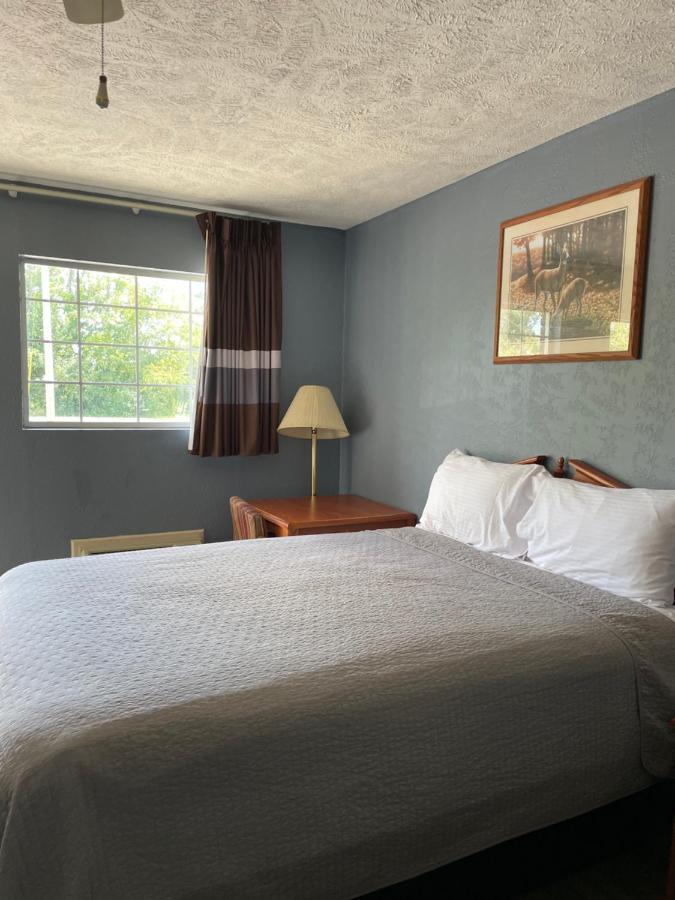 Deerfield Inn Adamsville Экстерьер фото